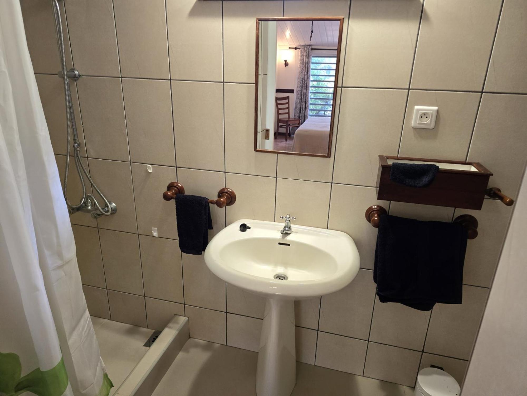 Villa Fare Le Flamboyant Moorea Esterno foto